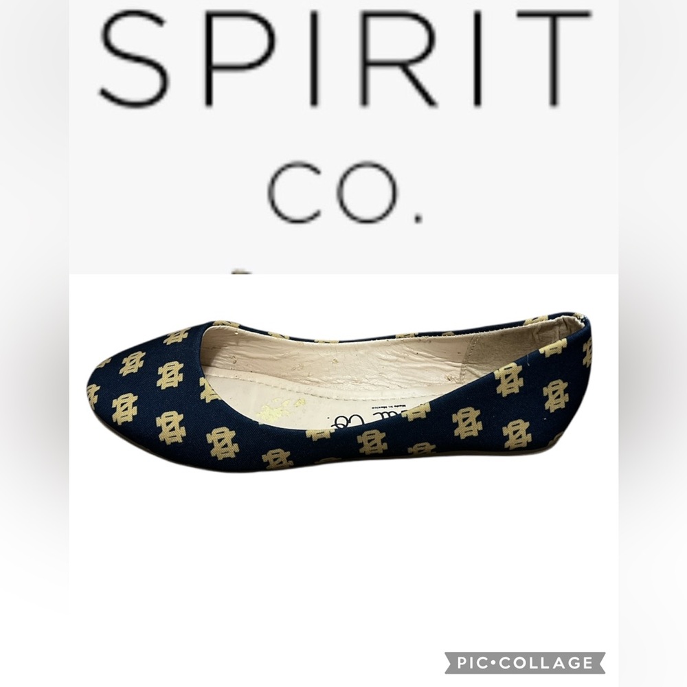 Spirit Co. Women's Dark Blue and Gold Notre Dame Loafers